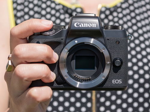 专业感加强 佳能EOS M5海外真机上手体验